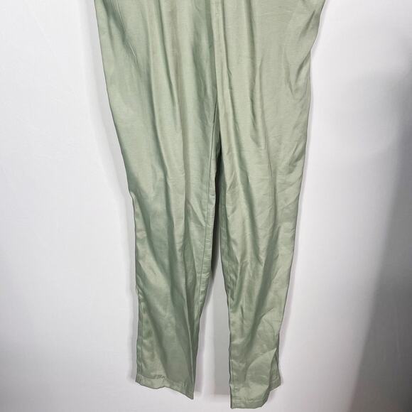 Princess Polly US 4 Light Green Long Sleeve Jumpsuit Tapered Cinch Waist VNeck - Picture 4 of 12
